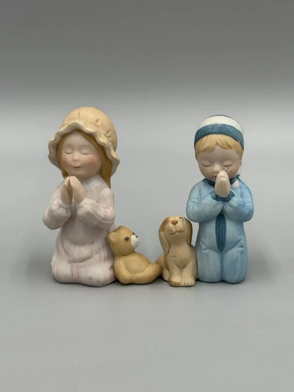 Vtg Holly Hobbie Praying Boy & Girl in Pajamas Mini 2.75” Ceramic Figurines